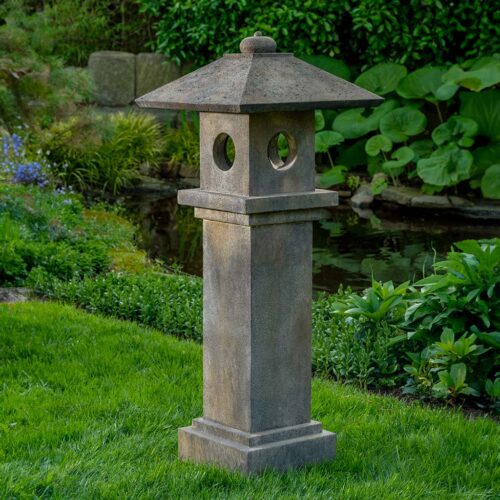 Aizu Lantern (cast Stone In English Lead)